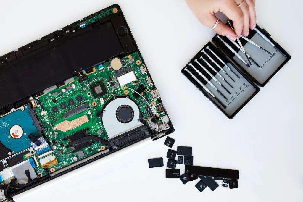 Laptop Spare Parts, Best Apple Service Center in Kolkata