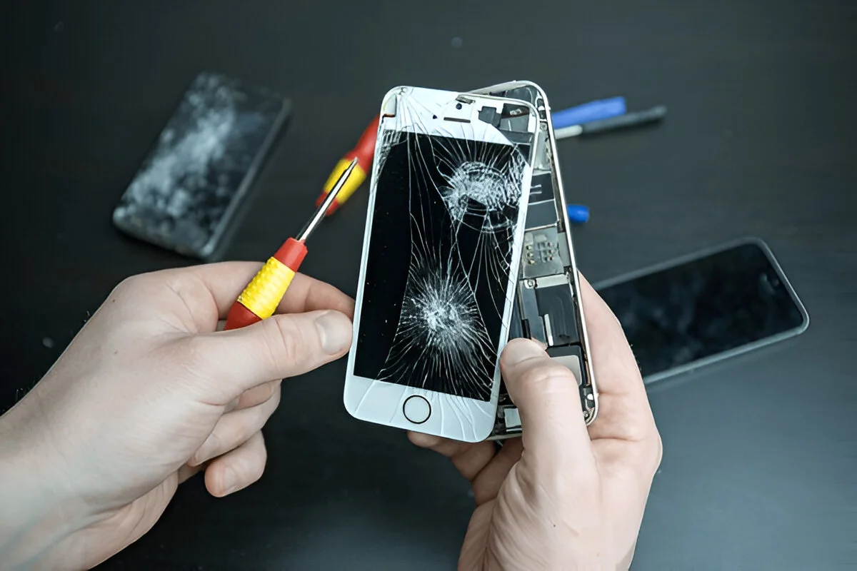 What Are the Benefits of Repairing Gadgets vs Replacing?